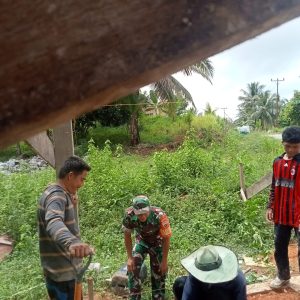 Di Desa Batu Ampar, Serka Hasibuan Silaturahmi Harmonis Dengan Warga