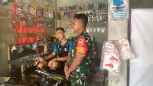 Silaturahmi di Rumah Warga, Praka Ardi Danang Lakukan Komsos Rutin