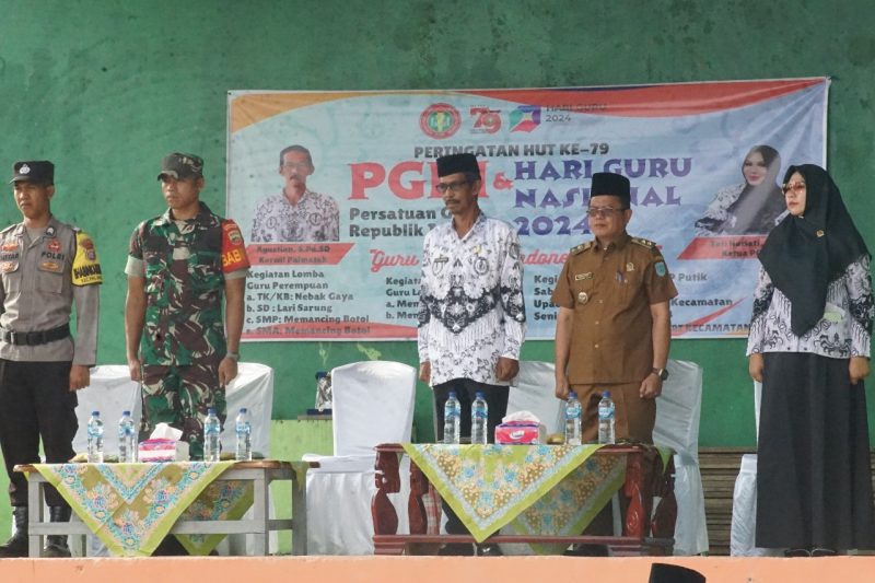 Hadiri Undangan HUT PGRI Kecamatan Palmatak, Serda Yusri Satria Pererat Silaturahmi