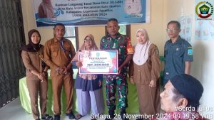 Serda Julius Ikut Salurkan BLT DD Tahap 11 di Desa Batu Ampar