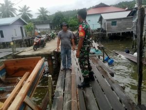 Dengan Komsos, Praka M Ardi Gali Informasi Tentang Warganya