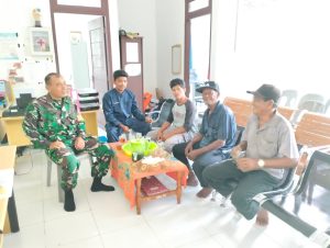 Senyum Warga Teluk Sunting Bukti Eratnya Silaturahmi Sertu M Hadi Dalam Komsos