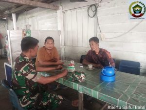 Silaturahmi Sambil Ngopi, Cara Sertu Saiful Lakukan Komsos Silaturahmi