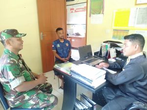 Jalin Silaturahmi di Desa Candi, Serda Fadhlin Komsos ke Kantor Desa