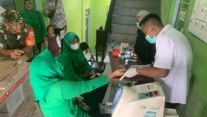 Ibu-ibu Persit KCK Koramil Palmatak Rayakan HUT Dengan Donor Darah