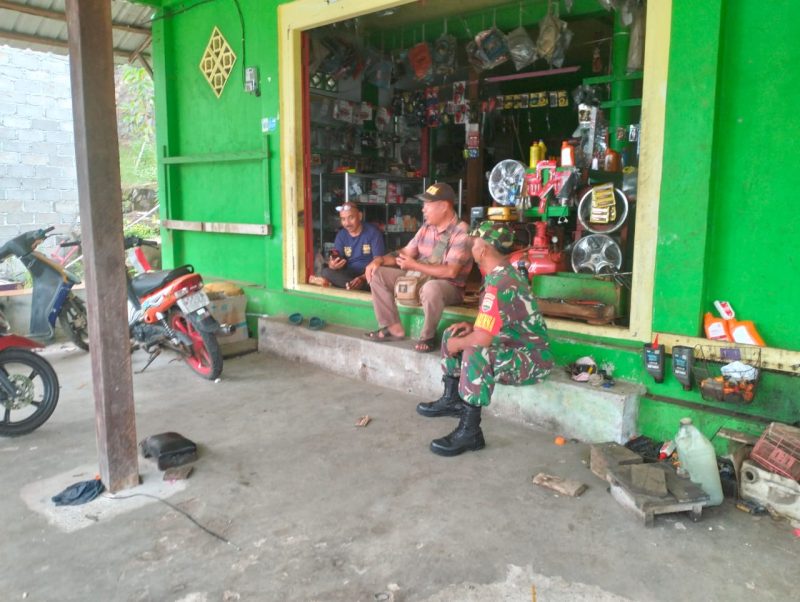 Serda Fadhlin Jalin Komsos Dengan Bapak Rusdi, Warga Desa Candi Binaannya
