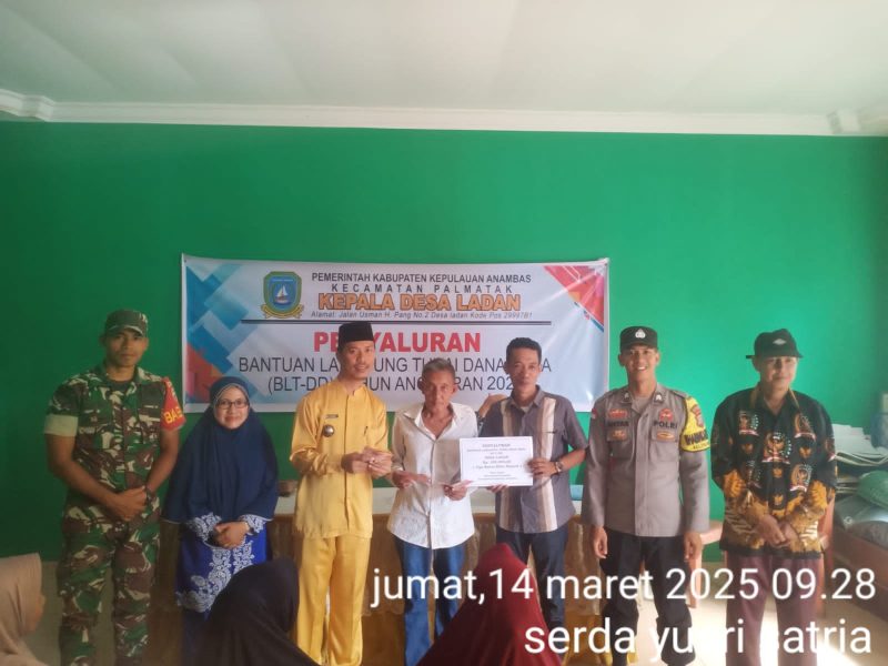 Serda Yusri Dampingi Penyaluran BLT DD Bulan Maret Desa Ladan Kepada 43 KPM