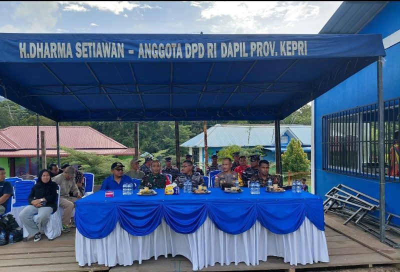 Danramil 07/Palmatak Hadiri Pembukaan Turnamen Sepak Bola di Desa Payalaman