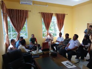 Danramil 07/Palmatak Letda Inf Riduan Hadiri Rapat Persiapan HUT RI ke-80 di Kantor Camat Palmatak