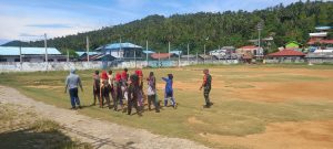 Serda Yusri Satria Latih Siswa SMA Negeri 1 Palmatak untuk Pra Paskibra Kecamatan