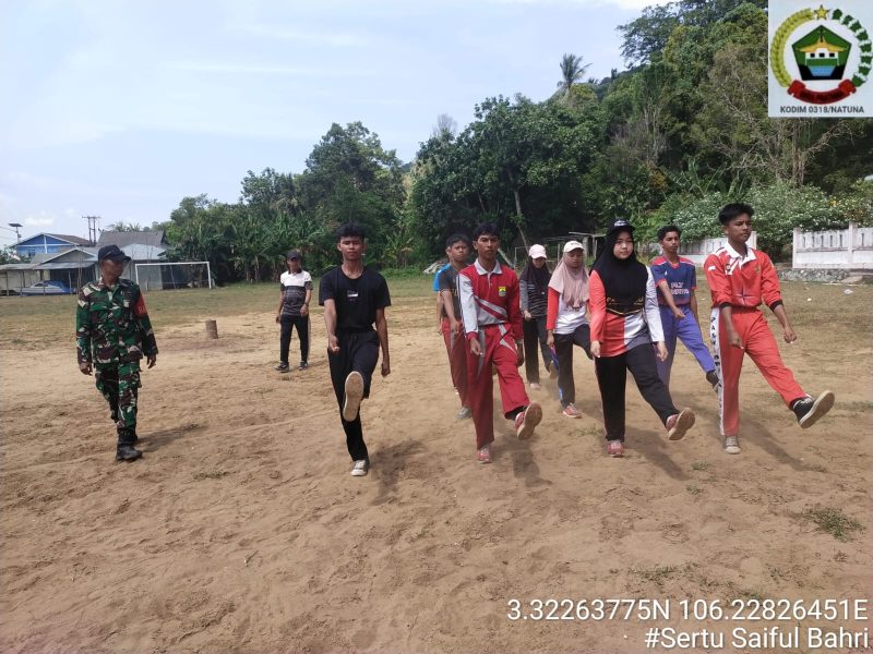 Sertu Saiful Bahri Gembleng Calon Paskibra Siantan Utara, Disiplin & Nasionalisme Jadi Senjata Utama