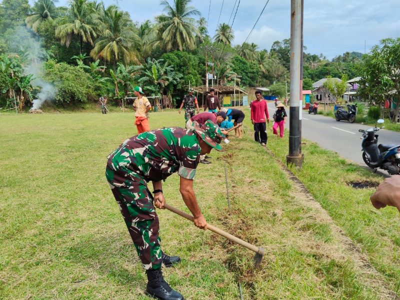 Letda Inf Riduan, Danramil 07/Palmatak yang Selalu di Garda Depan Bangun Kebersamaan Warga
