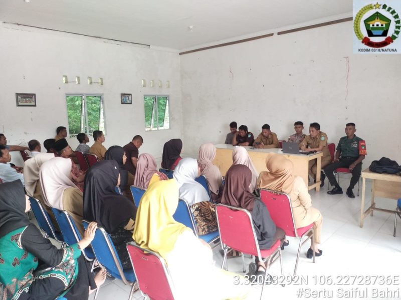 Babinsa Sertu Saiful Bahri Hadiri Rapat Perubahan RKPDES Desa Mubur Tahun 2025