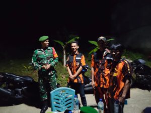 Serda Yusri Satria Sigap Patroli Malam di Desa Piabung Demi Rasa Aman Warga
