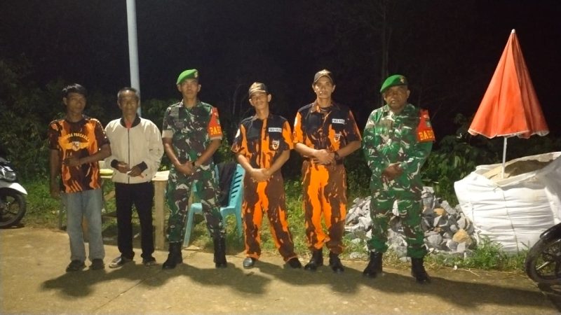 Sertu Saiful Bahri Pimpin Patroli Malam di Desa Matak, Jamin Rasa Aman Warga Hingga ke Pelosok